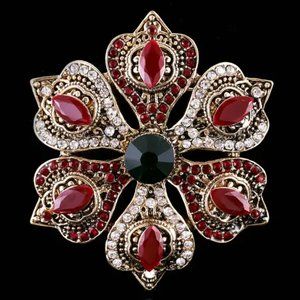 ✨ Retro Baroque Brooch